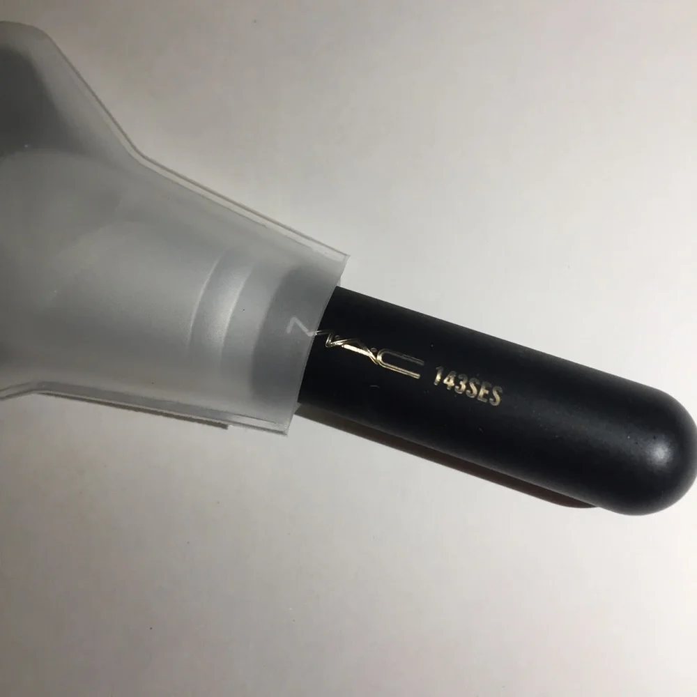 Mac brush 143SES